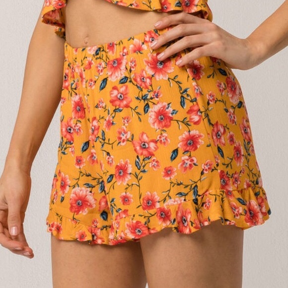 Tilly's Pants - Tilly's Flower Shorts Orange